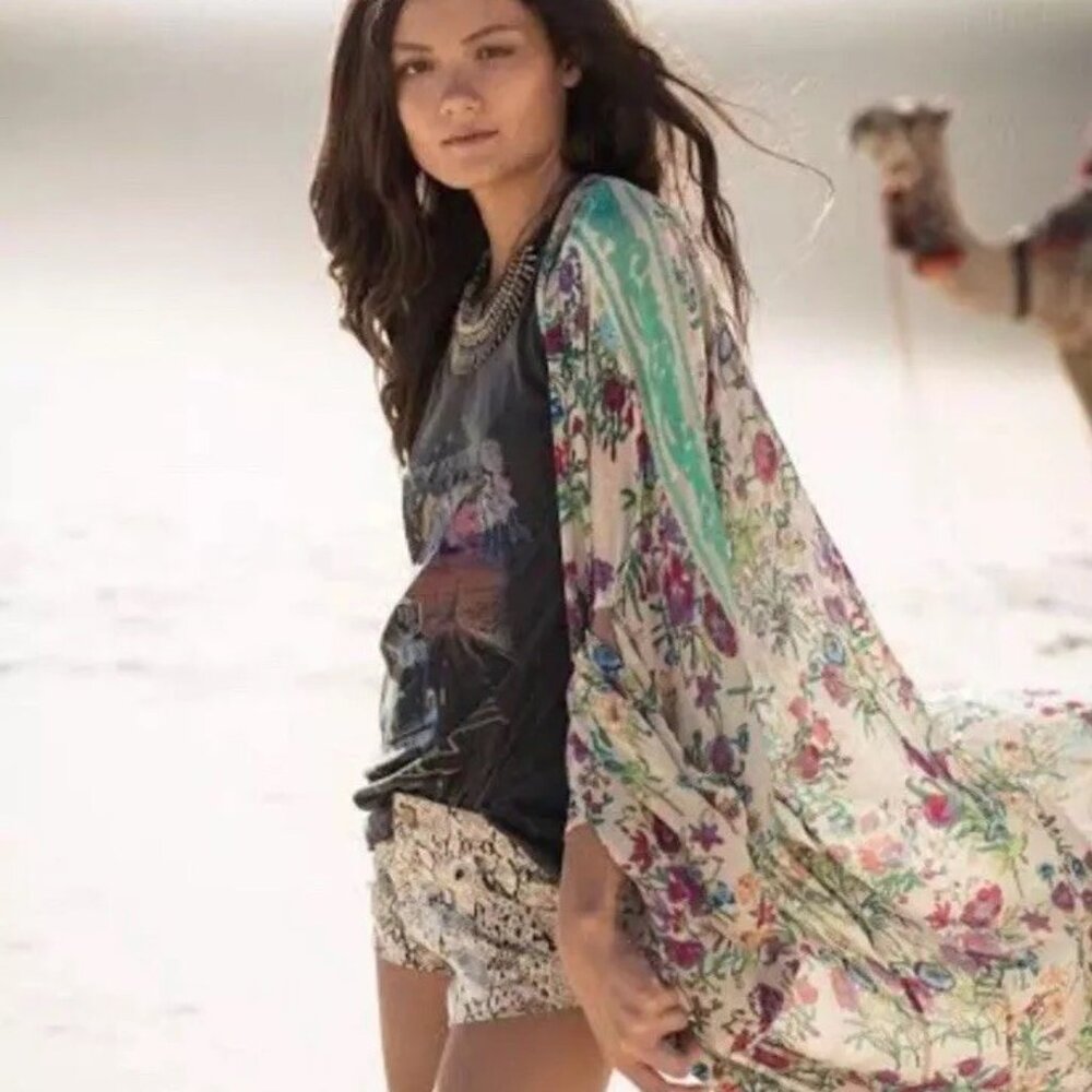 Spell & the Gypsy Collective Gypsy Queen Kimono, O/S, EUC